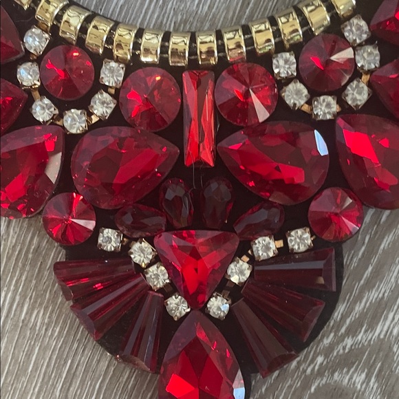 Elegant Red Statement Necklace - Picture 2 of 5